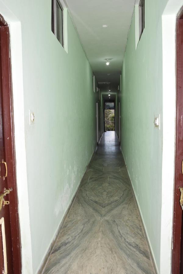 Hotel Deep Valley Mount Âbû Extérieur photo