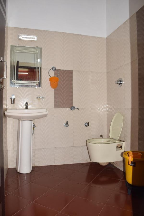 Hotel Deep Valley Mount Âbû Extérieur photo